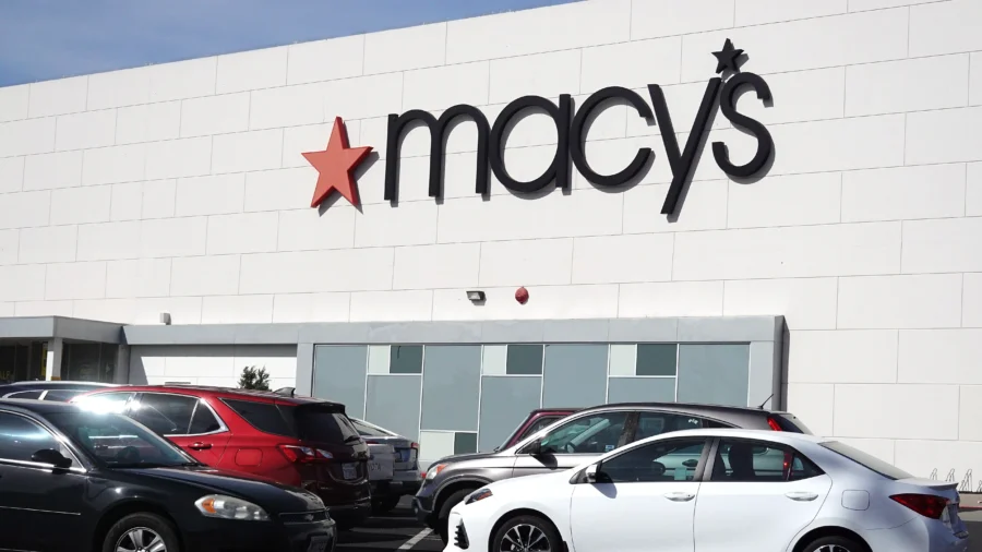 Many Physical Retailers Reaching Breaking Point, Can't Compete With Online Retailers: Economist