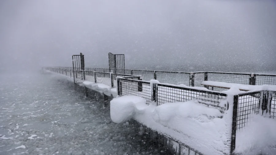 Key Northern California Highway Closed as Snow Continues to Fall in the