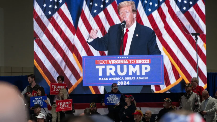 Trump Adviser Forecasts 'Delegate Avalanche' on Super Tuesday