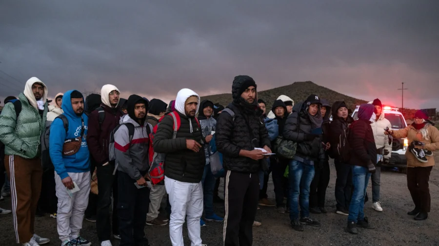 Officials: 1,000 Illegal Immigrants Released Daily in San Diego