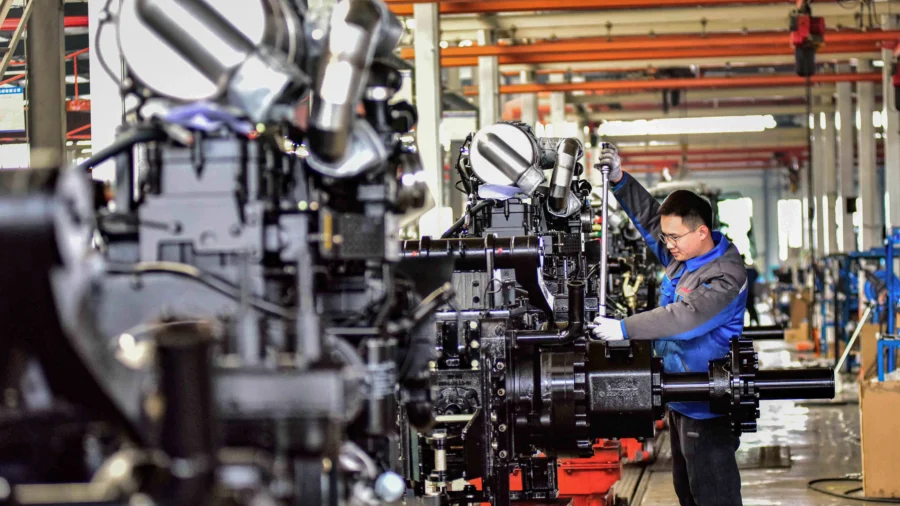 Xi Should be Worried About China's Economy Surviving 'Through 2025': Former Reagan Official