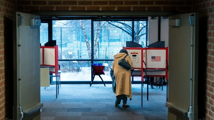 Super Tuesday Voting Starts as Polls Open in Virginia