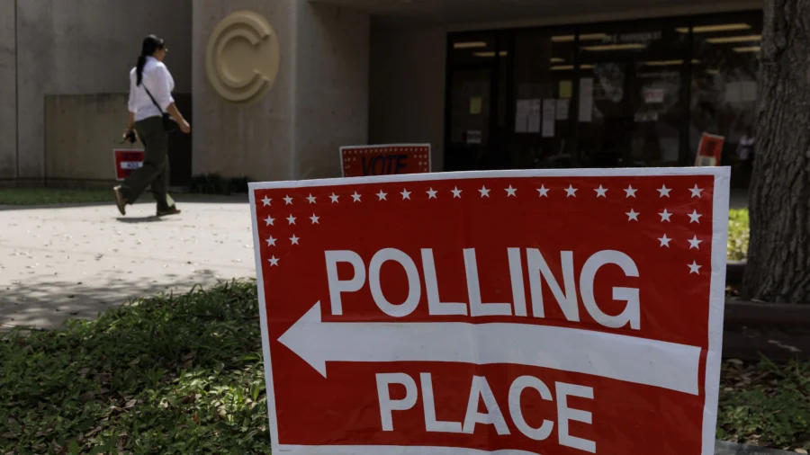 'That Really Makes Me Happy,' Longview City Councilwoman Says About Packed Polls in East Texas on Super Tuesday