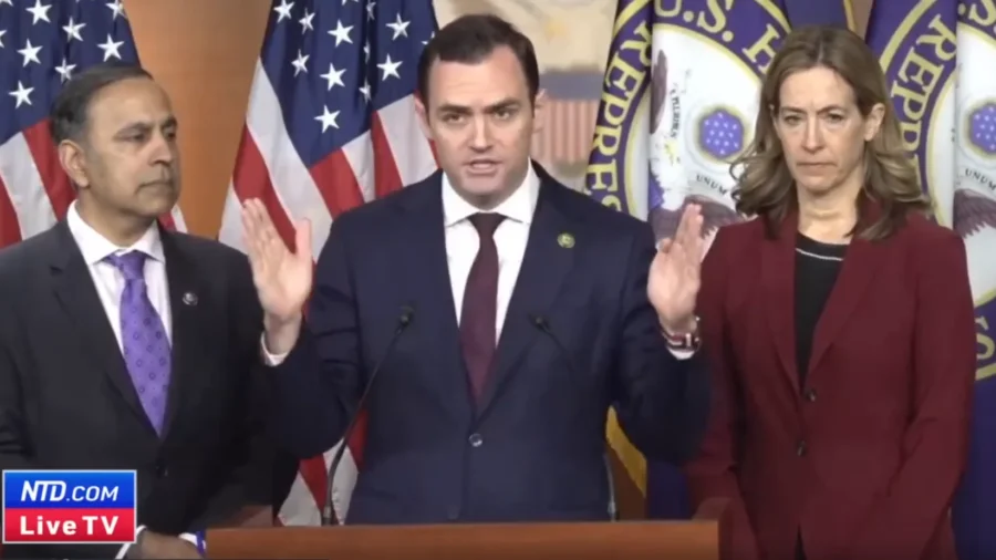 House CCP Committee Introduces Bill to Protect Americans From Adversary Controlled Apps