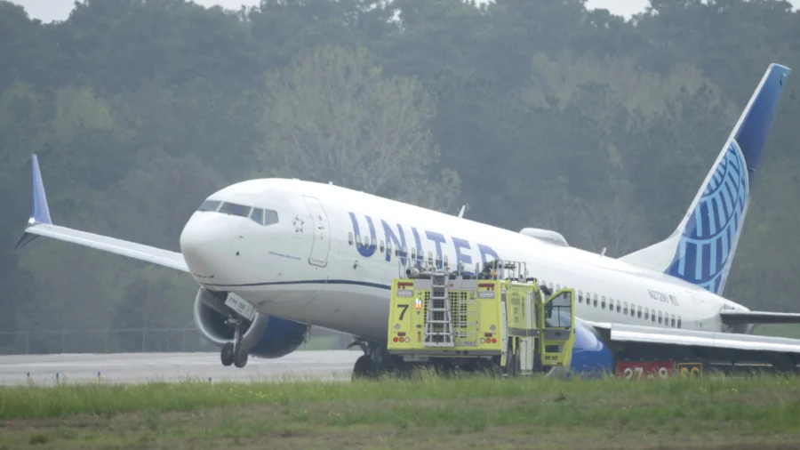 United Airlines Jet Skids Off Houston Runway, Raising More Safety Concerns Following String of Aviation Mishaps