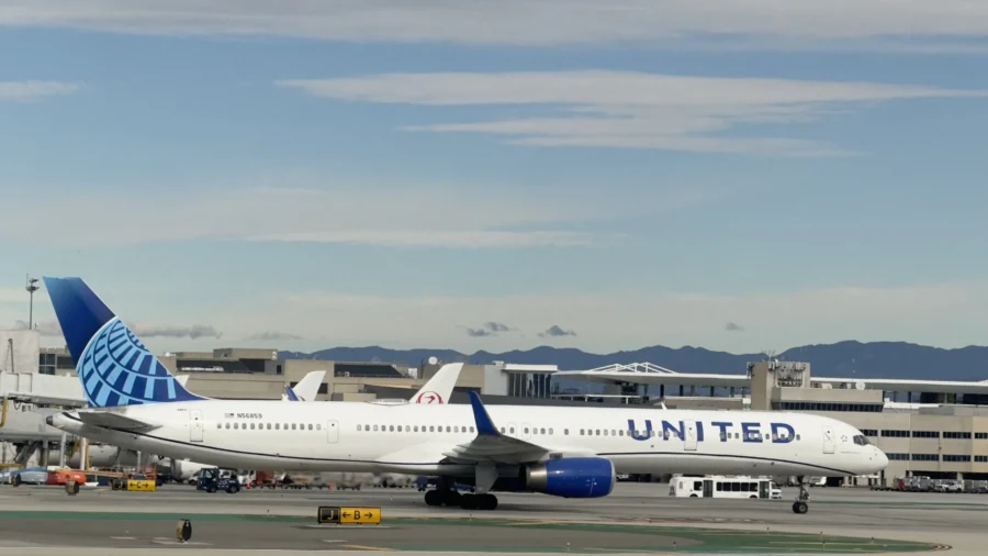 United Airlines Planes Forced to Land Following Safety Issues