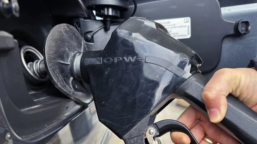 Double-Swiping the Rewards Card Led to Free Gas for Months—and a Felony Theft Charge