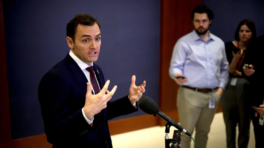 Bipartisan Lawmakers Urge Passage of TikTok Bill Ahead of Floor Vote