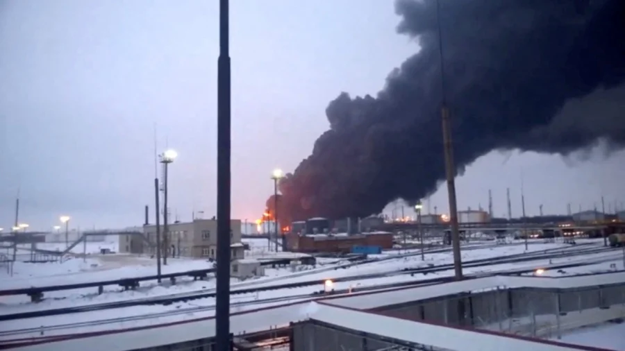 Ukrainian Drones Damage Russian Oil Refineries in 2nd Day of Attacks