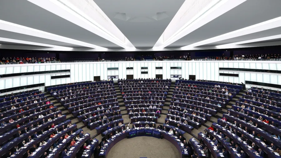 EU Set to Approve World's First Law Regulating AI