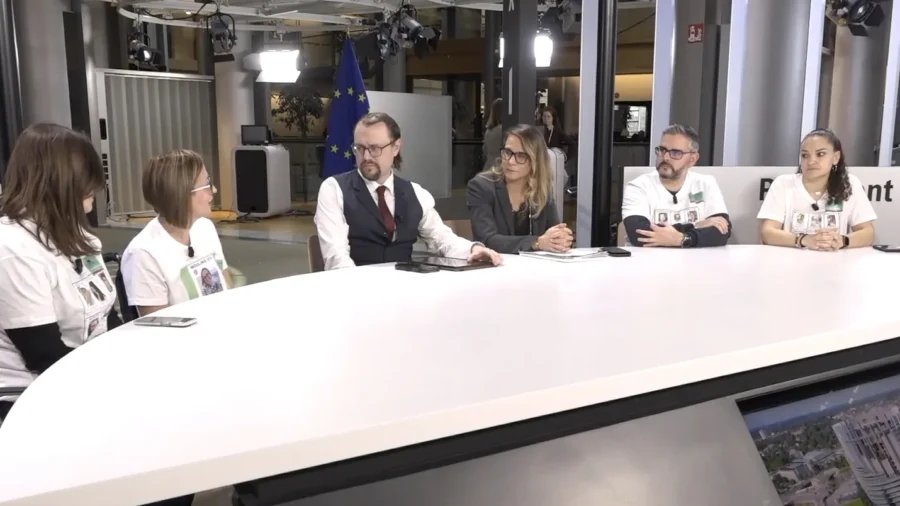 'A Battle We'll Fight Until the End': Vaccine Side Effects Victims Speak Out at EU Parliament
