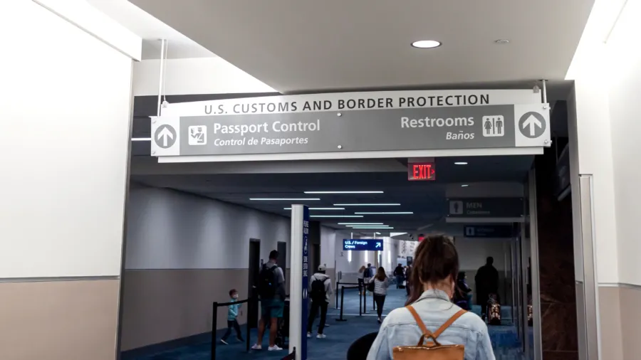 Chinese Graduate Students With Valid Visas Deported From the US