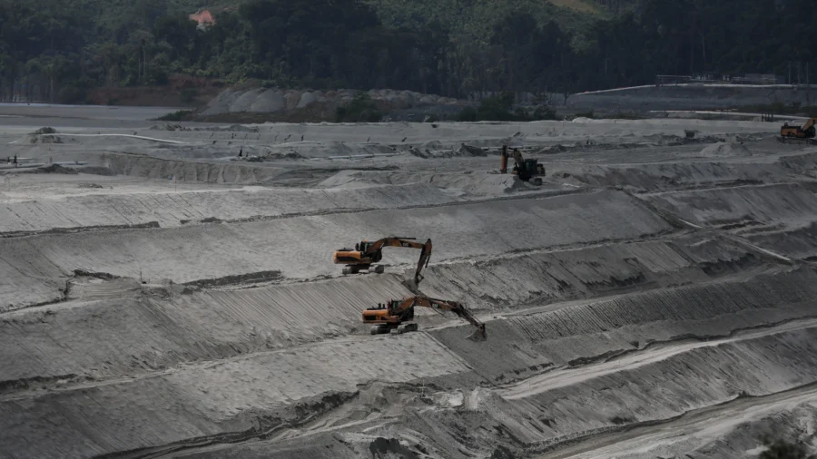 Canada Scrutinizes Chinese Mining Investments