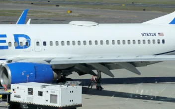 United Boeing 737 Loses External Panel Mid-Air, Issue Found Upon Landing in Oregon