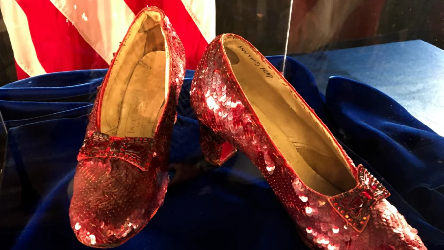 2nd Man Charged in Connection With 2005 Theft of Ruby Slippers Worn in ‘The Wizard of Oz’