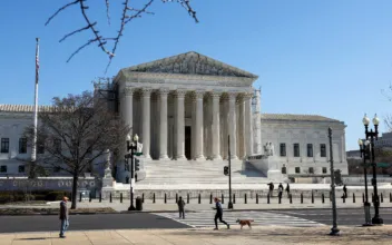US Supreme Court Allows Texas to Enforce Illegal Immigration Law