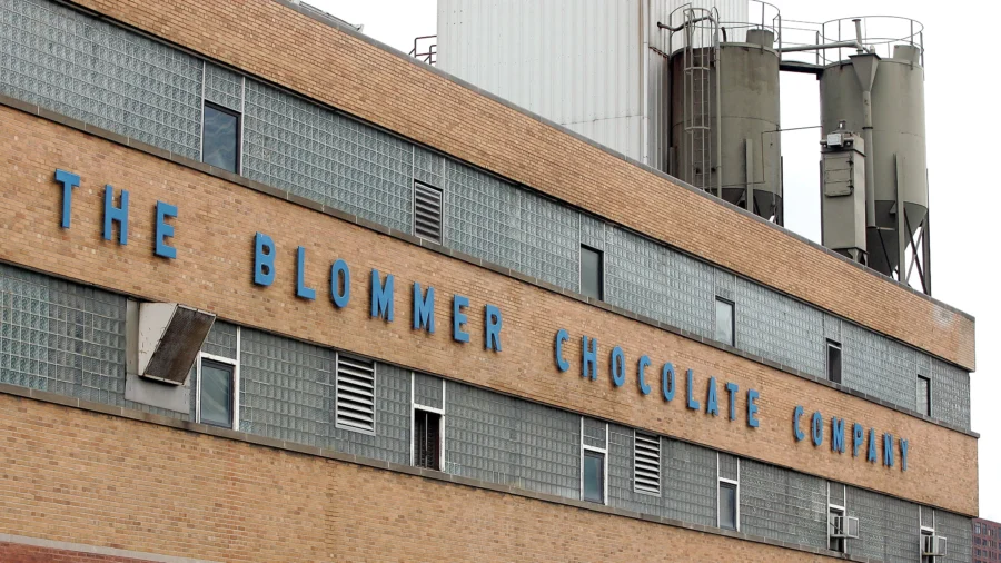 Iconic Chocolate Factory Announces Closure of Chicago Plant