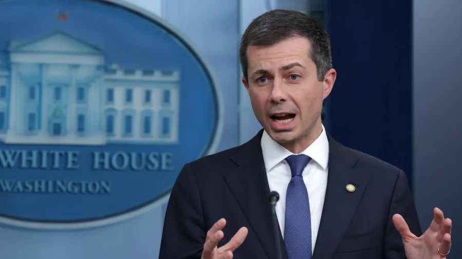 Transportation Secretary Buttigieg Cautions That Winter Weather Could Disrupt Holiday Air Travel