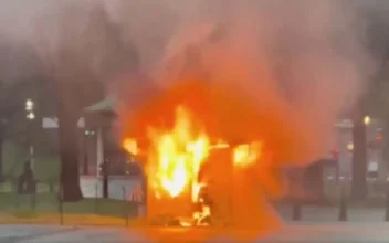 Fire Destroys POW Kiosk Near Lincoln Memorial and Sends Man to Hospital