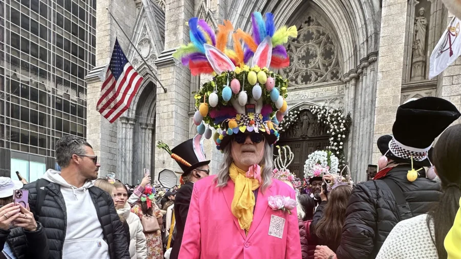 NYC Easter Bonnet Paraders Ponder April 2 Presidential Primaries