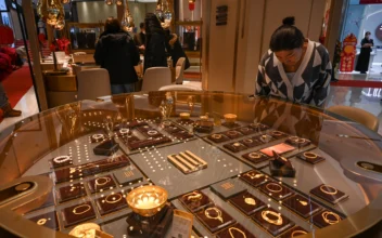 Chinese Gold Shops Pack Up, Disappear With Customer Orders