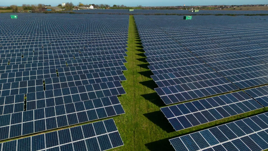Cheap Chinese Renewable Flooding Global Market: Report