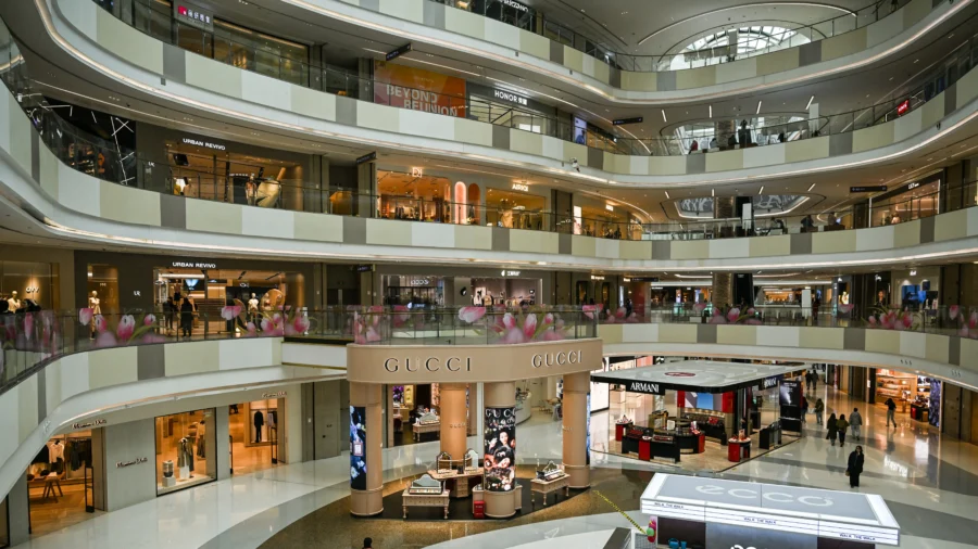 Shanghai 'Oddities' Reflect Economic Situation