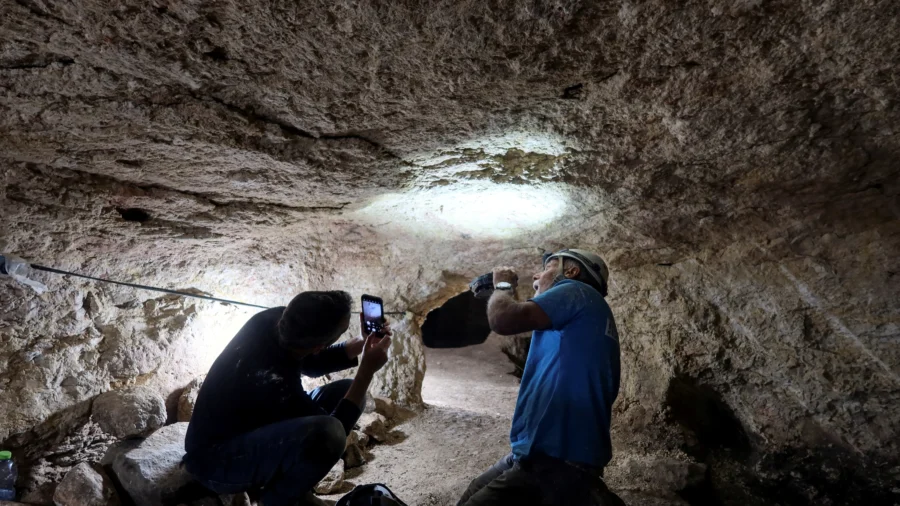 Underground Hideout From Nearly 2,000 Years Ago Unearthed in Israel