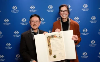 Shen Yun Receives the Resolution of Recognition Award in San Luis Obispo