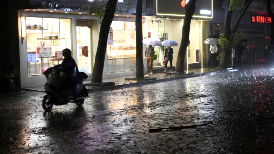 Severe Weather Causes Deaths, Millions in Losses in Southern China