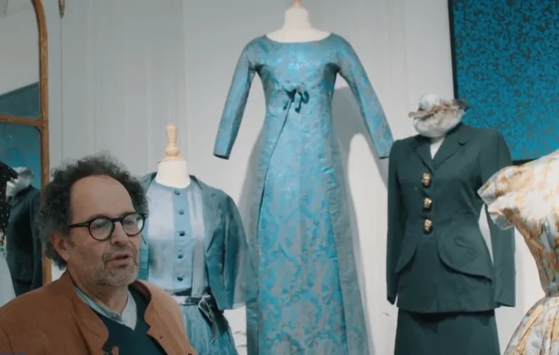 ‘One Century of Haute Couture’ Exhibition Showcases Fashion’s Evolution in Paris