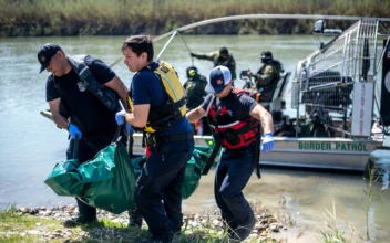Insights From ‘One of the Most Unforgettable’ Interviews With a First Responder on the Southern Border