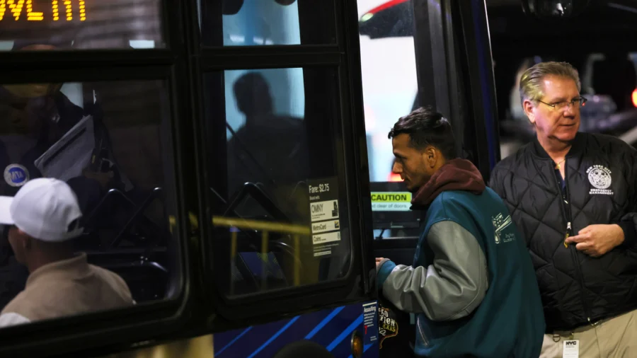 Colorado County to Seize Buses With Illegal Immigrants