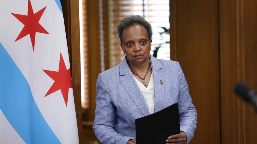 Ex-Chicago Mayor Lori Lightfoot Hired to Investigate Self-Proclaimed ‘Super Mayor’ of Dolton
