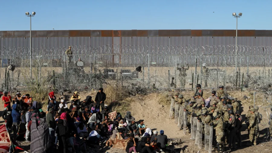 Biden Says He Doubts His Authority to Close the Border
