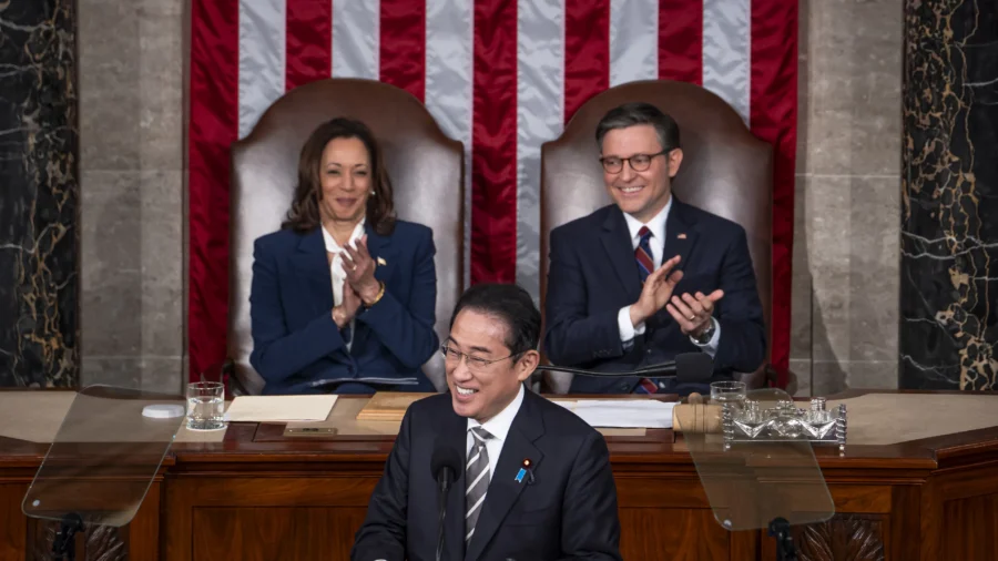 Japan’s Kishida Urges US to Maintain Its ‘Pivotal Role’ in the World