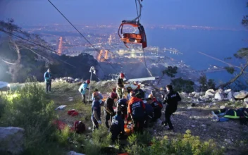 174 People Stranded in Air Rescued, Almost a Day After Fatal Cable Car Accident in Turkey