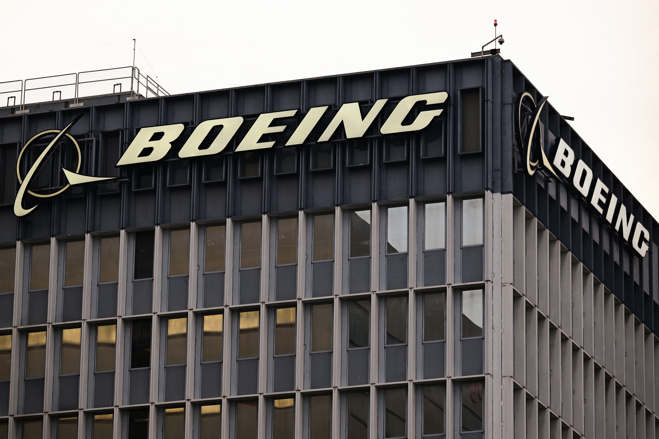 New Boeing Whistleblower Comes To Light Hours Before CEO Set To Testify ...