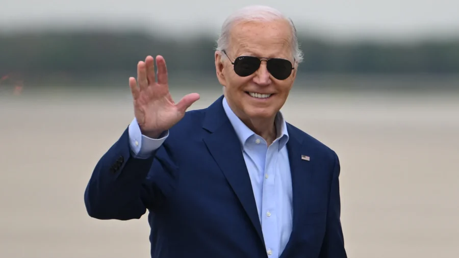 Biden Likely Wouldn’t Collect Ukraine Aid Loan: Washington Editor of The Spectator