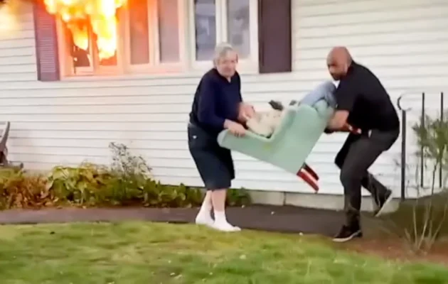 Good Samaritans Rescue Elderly Woman From Her Burning Home