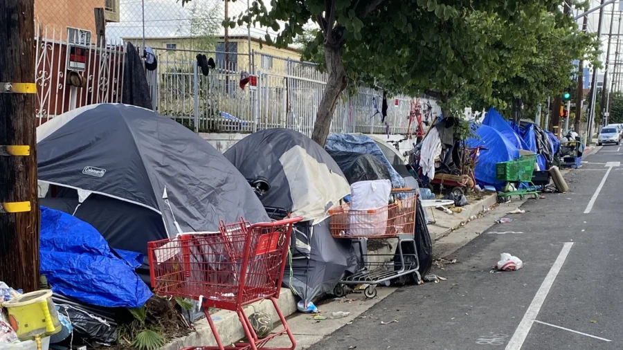 Supreme Court Considers If Cities Can Punish Homeless for Sleeping Outside