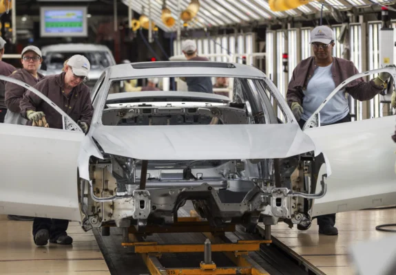 Volkswagen Workers in Tennessee Vote to Join UAW in Major Win for Union