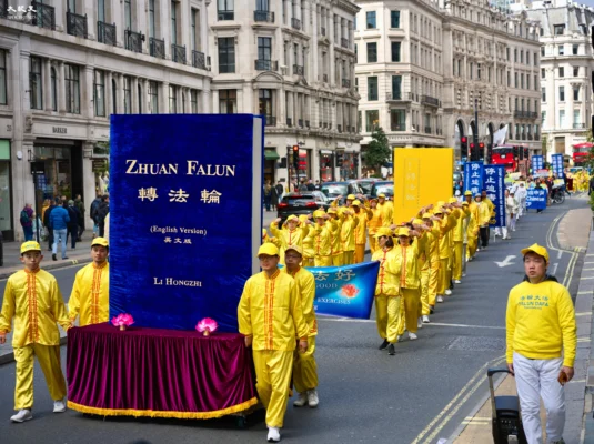 Parade Marks 25 Years of Peaceful Appeal Against Persecution in China