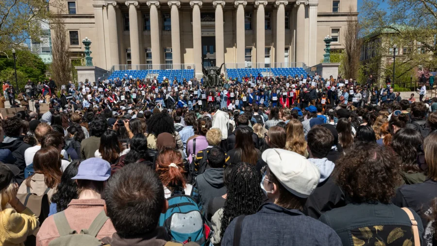 Columbia University Switches to Remote Learning Amid Tensions Over Pro-Palestinian Protests