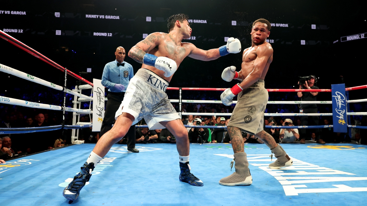 Ryan Garcia’s Stunning Upset Shocks Boxing World | NTD