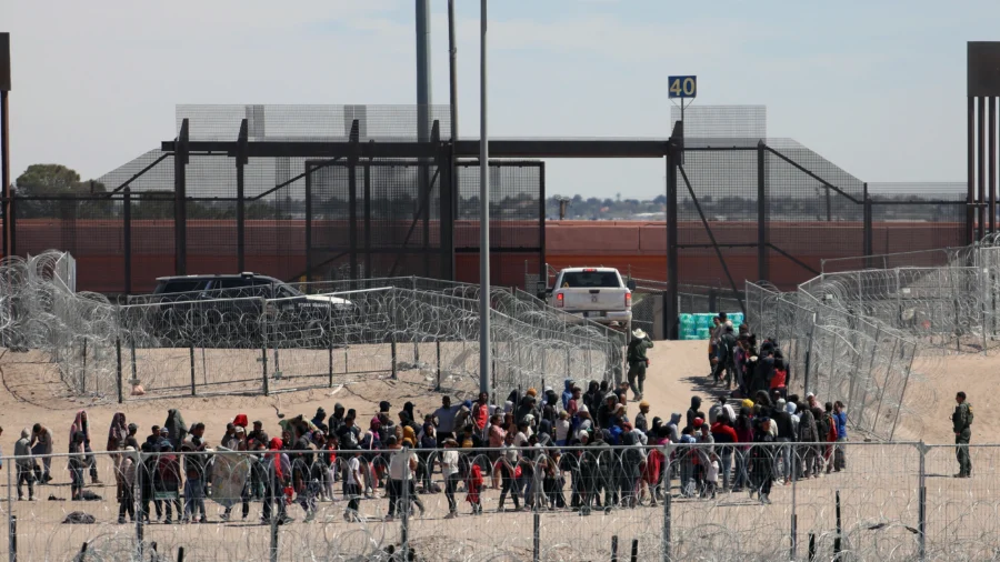 Illegal Immigrants Seem to Get Additional Protections: Retired ICE Agent