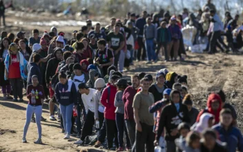 NGOs, UN Funding Illegal Immigration Across US–Mexico Border: Arizona Sheriff