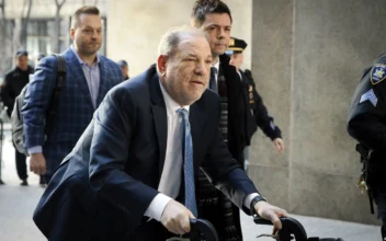 Harvey Weinstein arrives at a Manhattan courthouse as jury deliberations continue in his rape trial in New York, on Feb. 24, 2020. (John Minchillo/AP Photo)