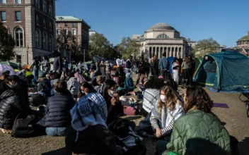 Arguments Erupt at Pro-Israel Rally at Columbia University