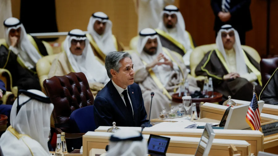 US Urges Hamas to Accept 'Generous' Israeli Truce Terms